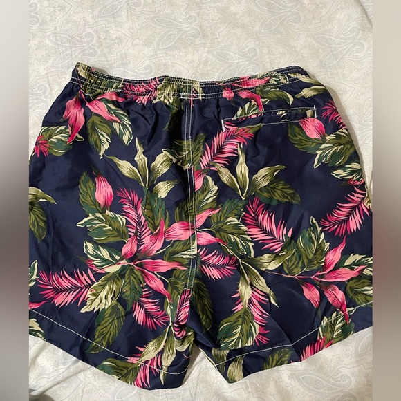 🤝 Floral Swimming Trunks 🤝 - Picture 3 of 3